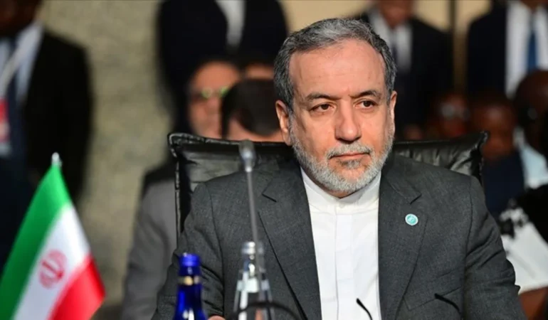 İran Dışişleri Bakanı Erakçi’den Cenevre Görüşmelerine İlişkin Açıklama