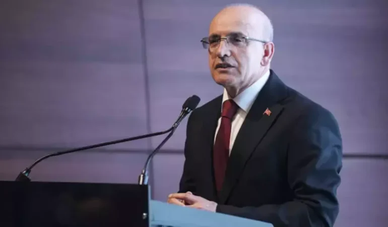 Bakan Mehmet Şimşek’ten Patronlara: ‘Endişeleri Bırakın, Fırsatlara Odaklanın’