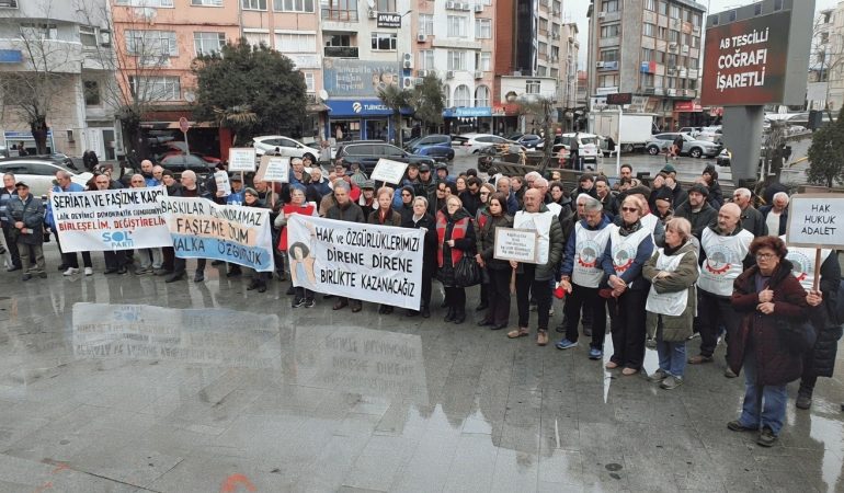 Balıkesir’de Emek ve Demokrasi Güçleri’nden Tepki: “Siyasi Baskılara ve Gazeteci Tutuklamalarına Son Verilsin” 1 burhaniye
