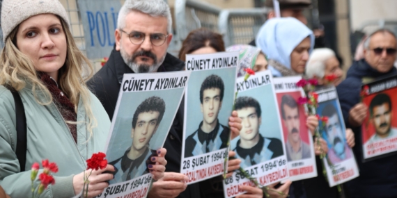 Cumartesi Anneleri/İnsanları 1092. Haftada Galatasaray Meydanı’nda Buluştu: ‘Cüneyt Aydınlar Nerede?’