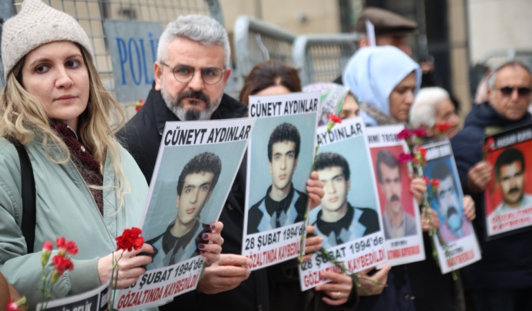 Cumartesi Anneleri/İnsanları 1092. Haftada Galatasaray Meydanı’nda Buluştu: ‘Cüneyt Aydınlar Nerede?’