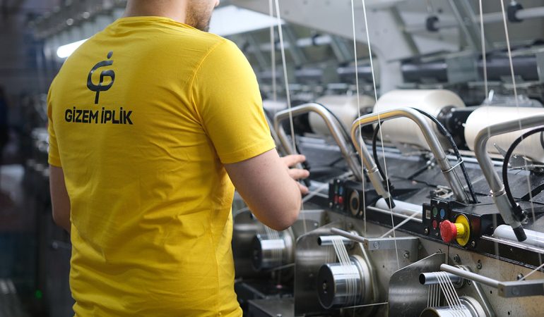 Gizem İplik İşçileri Yüzde 27 Zam Dayatmasına Karşı İş Bıraktı, Öncü 6 İşçi Tehdit Altında