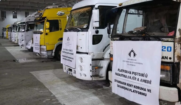 Mürşitpınar Sınır Kapısı Açılmadı: Kobane İçin Toplanan 25 Yardım Tırı Diyarbakır’a Geri Döndü
