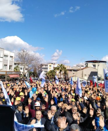 Polyak Madencilik İşçilerinden 16 Kilometrelik Yürüyüş 10 madenci
