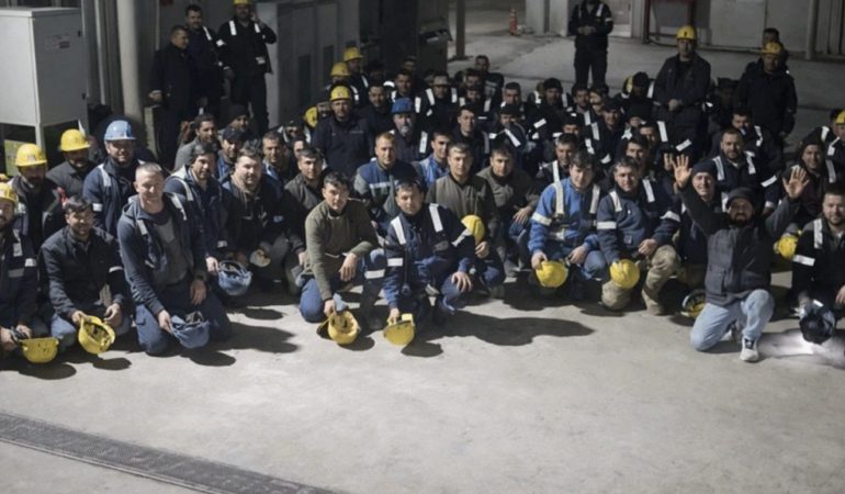 Polyak Madencilik’te Madenciler Eksik Maaş ve İş Güvenliği İhlalleri Nedeniyle Üretimi Durdurdu