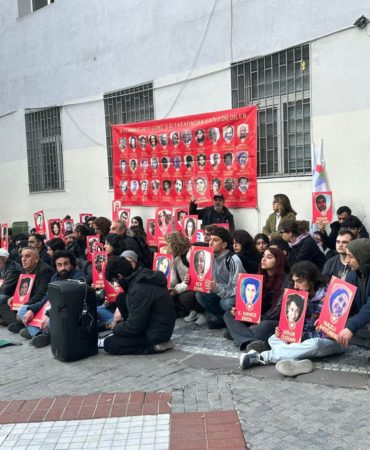 Suruç Katliamı’nın 127. Ayında İstanbul ve İzmir’de Adalet Nöbeti: 'Suruç İçin Adalet, Herkes İçin Adalet' 7 suruc-anma