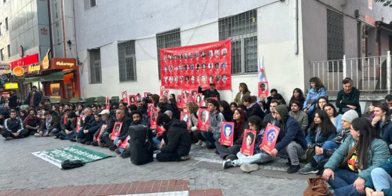 Suruç Katliamı’nın 127. Ayında İstanbul ve İzmir’de Adalet Nöbeti: ‘Suruç İçin Adalet, Herkes İçin Adalet’