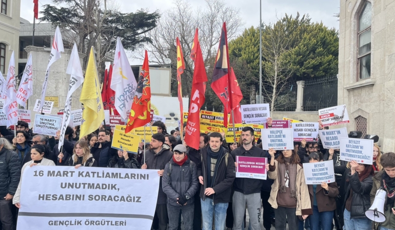 78’liler Girişimi, 16 Mart Katliamının 48. Yılında İstanbul Üniversitesi Önünde Buluştu