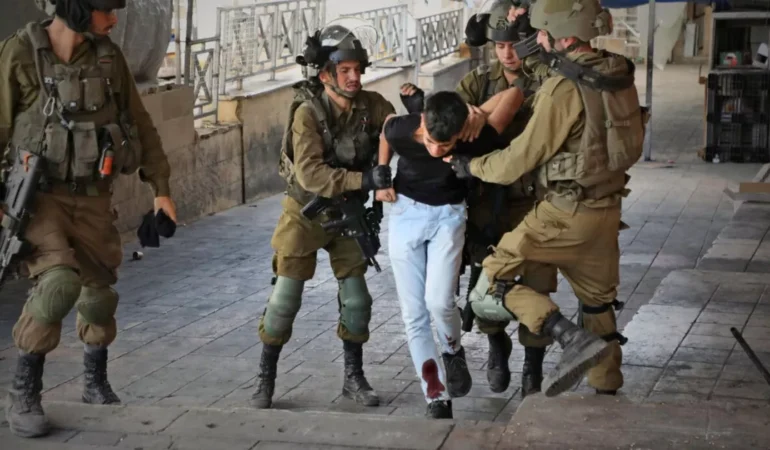 İsrail, Rehine Takası Anlaşmalarında Serbest Bıraktığı 100 Filistinliyi Tekrar Gözaltına Aldı