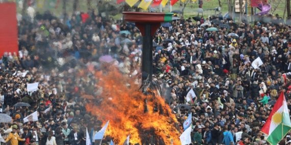 Amed’de Kitlesel Newroz Kutlaması