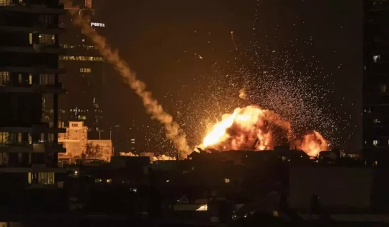 ABD/İsrail-İran Çatışması 4. Gün: Tahran ve Beyrut Bombalanıyor, İran Devrim Muhafızları ABD Üslerini Hedef Aldı