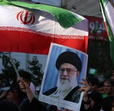 İran'da Yeni Dini Lider Belirlendi: İsmi Güvenlik Nedeniyle Gizli Tutuluyor 10 hamaney