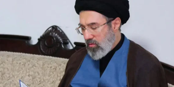 iran-international-ali-hamaney-in-yerine-oglu-mucteba-hamaney-geldi-1140x570