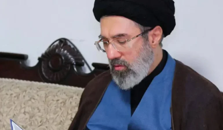 İran basını: Ali Hamaney’in Yerine Oğlu Mücteba Hamaney Seçildi