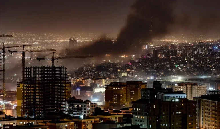 iran-istihbarat-bakanligi-fuze-saldirisina-ugradi-19614935_9300_amp