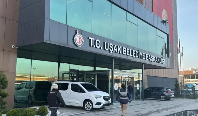 Uşak Belediye Başkanı Özkan Yalım Tutuklandı