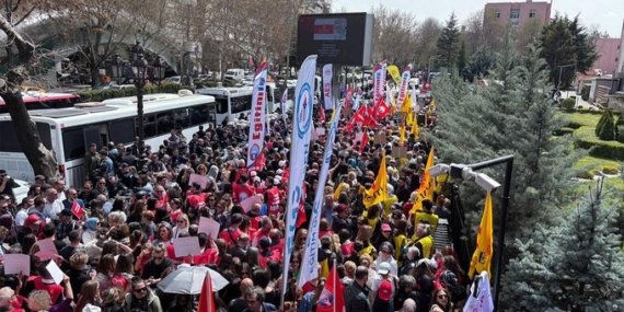 Siverek ve Maraş’taki Okul Saldırıları Sonrası Eğitim Emekçileri İş Bırakma Eylemini 3 Güne Çıkardı