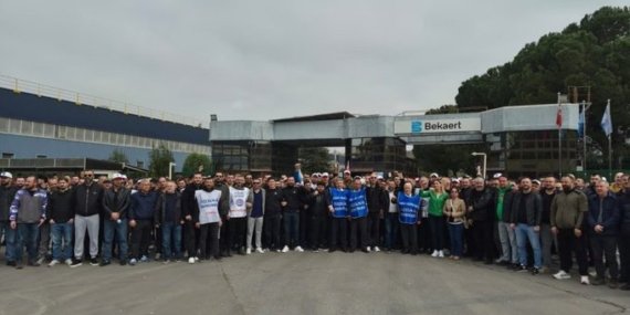Bekaert Patronu ile Özçelik-İş Sendikası Arasında Toplu Sözleşme Görüşmeleri Tıkandı: İşçiler Greve Çıktı