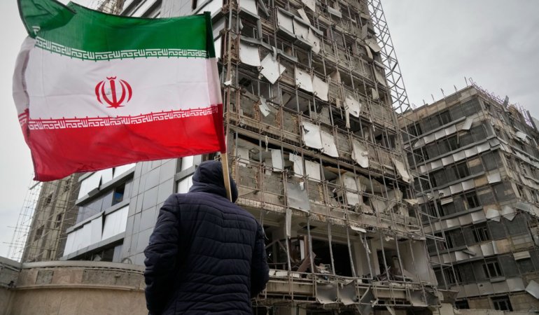 İran, Müzakere Masasından Çekildi