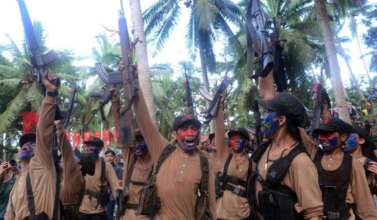 Filipinler’de Yeni Halk Ordusu, 14 Köylünün Ölümünden Sorumlu Eski Askeri Halk Mahkemesinde Yargılayarak Cezalandırdı