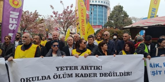 Kocaeli’de Eğitimciler Oturma Eylemi: Şiddete Karşı Acil Önlem Çağrısı!