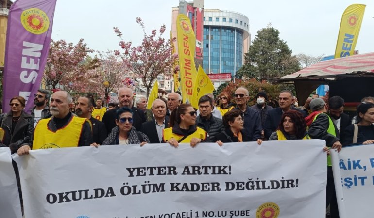 Kocaeli’de Eğitimciler Oturma Eylemi: Şiddete Karşı Acil Önlem Çağrısı!