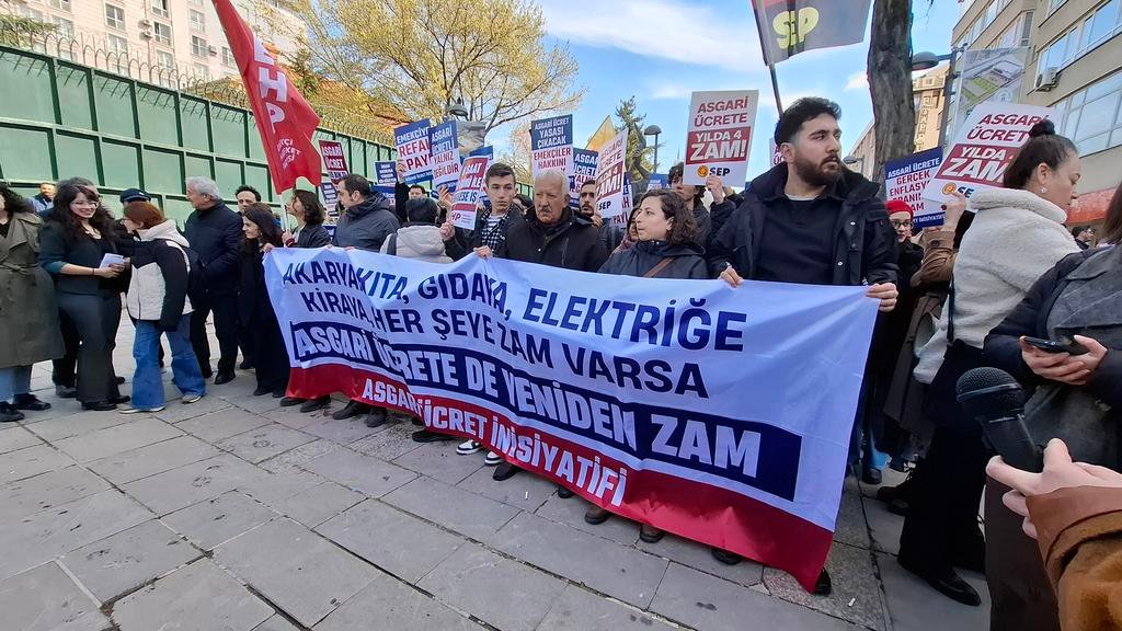 Asgari Ücret İnisiyatifi, Asgari Ücretin Yılda Dört Kez Güncellenmesi Talebiyle TBMM’ye Dilekçe Verdi 4 asgari1