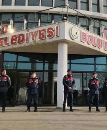 bolu-belediyesi-ne-operasyon-baskan-yardimcisi-dahil-3-kisi-gozaltina-alindi