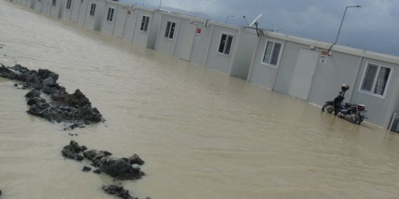 Deprem Sonrası Konteyner Kentler ve Kent Altyapısı Yine Sular Altında