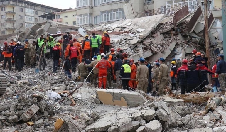 nusret-bey-apartmani-davasinda-iki-kamu-gorevlisine-hapis-cezasi-qsrd