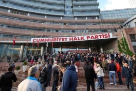 Taksim Dayanışması: CHP'ye Yönelik Yargı Saldırısı Demokrasi Darbesi Niteliğindedir 2 thumbnail