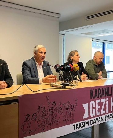 Taksim Dayanışması: CHP'ye Yönelik Yargı Saldırısı Demokrasi Darbesi Niteliğindedir 8 taksim dayanışması