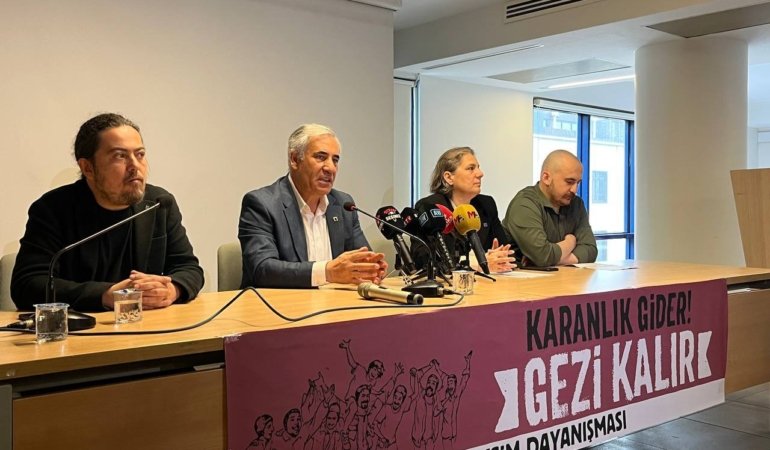 Taksim Dayanışması: CHP’ye Yönelik Yargı Saldırısı Demokrasi Darbesi Niteliğindedir