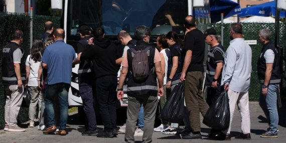 Ege Üniversitesi'nde Operasyon: 150 Araç ve 49 Taşınmaza El Konuldu 15 ege unii