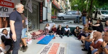 Öğretmenlerin Açlık Grevi 9. Gününde Sürüyor: Veliler ve Halka Dayanışma Çağrısı 1 öğretmen-açlık-grevi