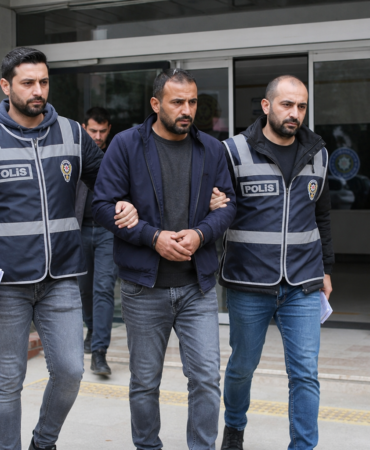 Manisa'da gözaltına alınanlar adli kontrolle serbest bırakıldı 4 Manisada-gozaltina-alinanlar-adli-kontrolle-serbest-birakildi-kai