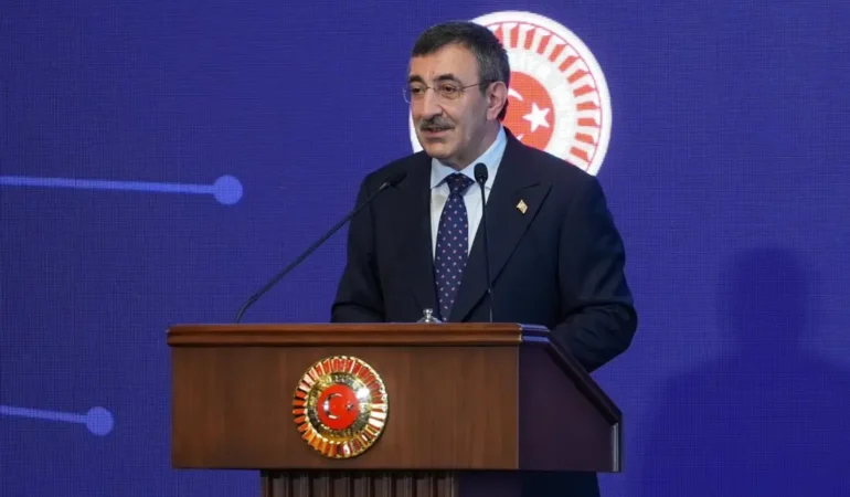 Cumhurbaşkanı Yardımcısı Cevdet Yılmaz: Hukuki Aşama İçin Silah Bırakma Teyidi Şart