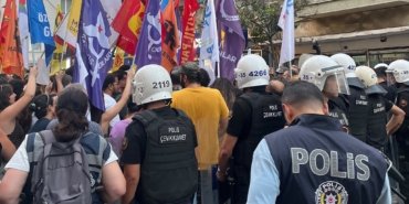 LGBTİ+ Operasyonlarına İzmir’de Tepki: Protestoya Biber Gazı ve Gözaltı 1 izmir-lbgti