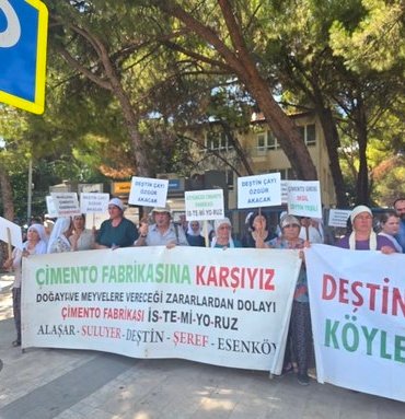 Muğla’da entegre çimento fabrikasına karşı İdare Mahkemesi önünde Adalet Nöbeti 9 muğla