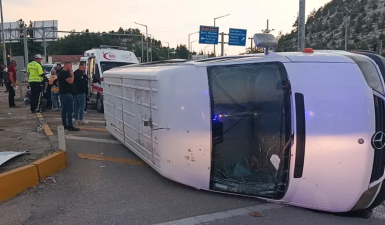 Burdur’da Kaza: 10 Tarım İşçisi Kadın Yaralandı