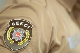 Avcılar’da Bekçi Okul Önünde Veliyi Silahla Yaraladı 4 bekçi