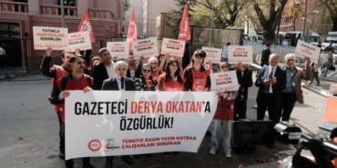 Derya Okatan İçin Adalet Bakanlığı Önünde Eylem: 'Gazetecilik Suç Değildir!' 1 derya okutan