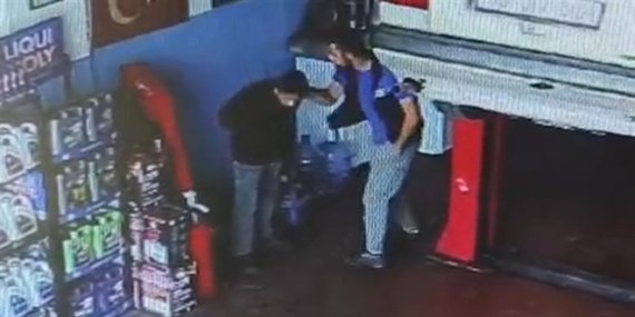 MESEM’li 14 Yaşındaki Öğrenciye Oto Tamirhanesinde Patron Dayağı