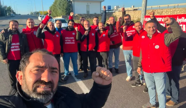 Ulusoy Bakır’da Grev Kararı Fabrika Kapısına Asıldı